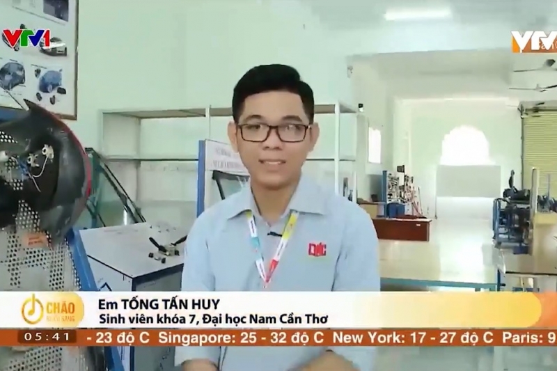 VTV1 Chương Trình Việt Nam Thức Giấc - Sinh Viên DNC Sáng Chế Ô Tô Điện Giá Rẻ